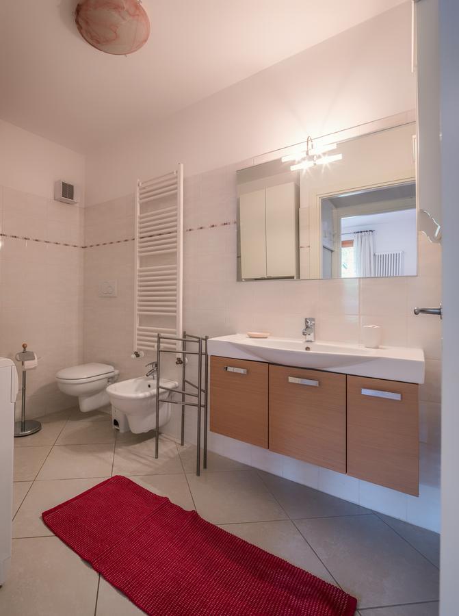 Residenza Finestra Sul Parco Apartment Comano Terme Exterior photo