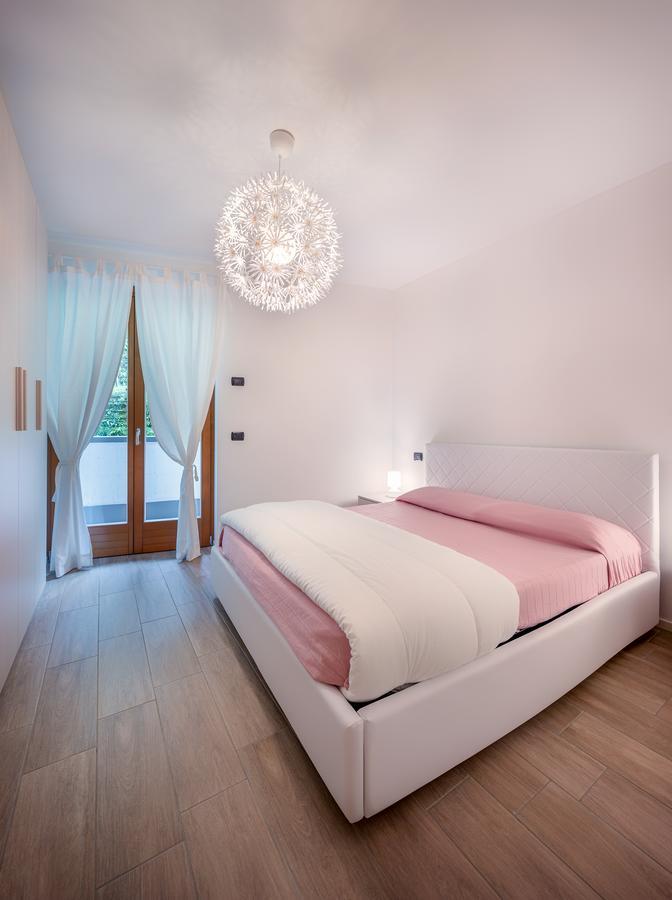 Residenza Finestra Sul Parco Apartment Comano Terme Exterior photo