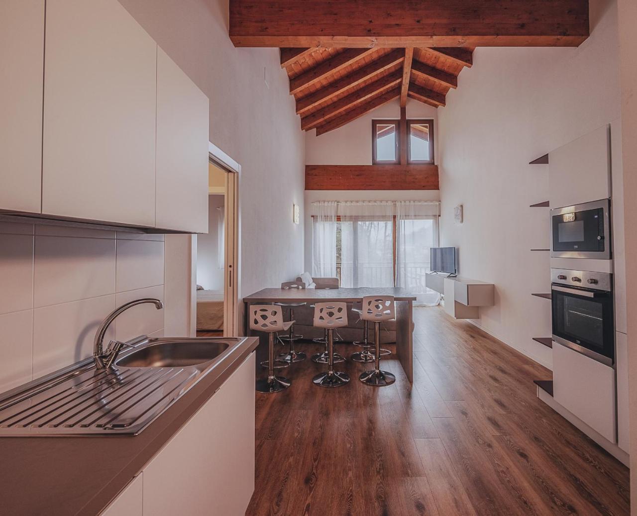Residenza Finestra Sul Parco Apartment Comano Terme Exterior photo